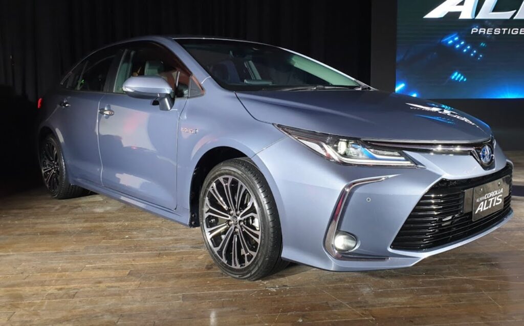 2025 Toyota Corolla Altis Hybrid Exterior