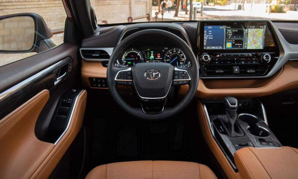 2025 Toyota Highlander Hybrid Interior