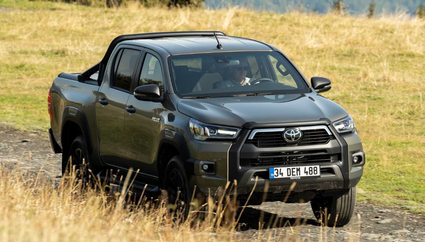 2025 Toyota Hilux Exterior